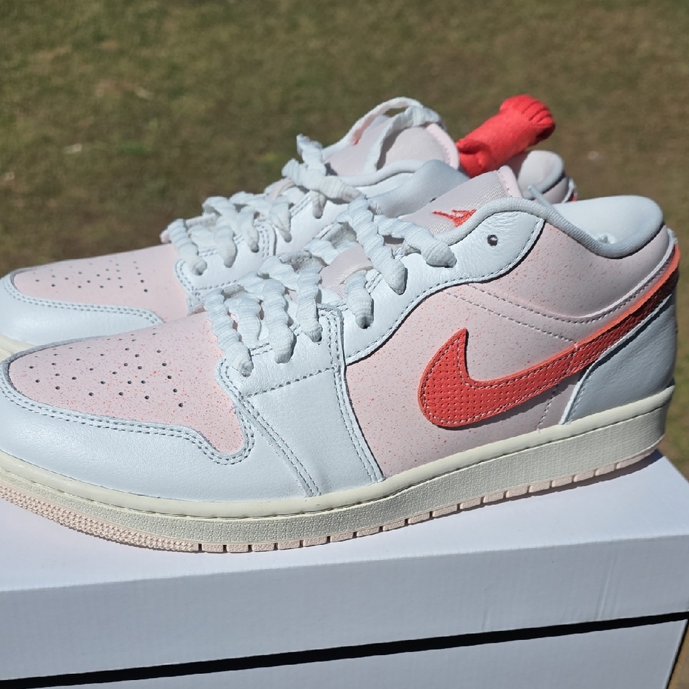 Jordan 1 Low